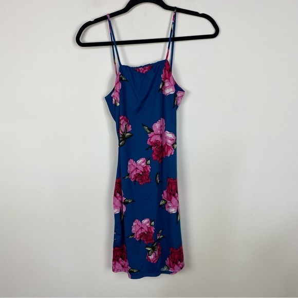 Fashion Nova floral open back mini bodycon dress - Picture 1 of 4